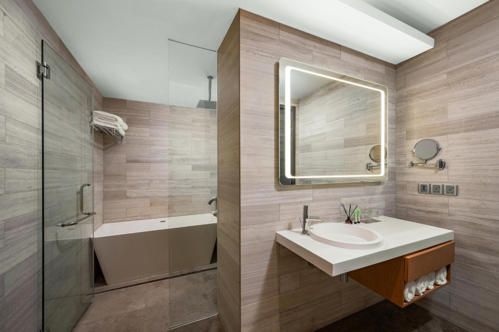 Fraser Place Puteri Harbour Nusajaya  Buitenkant foto Bathroom