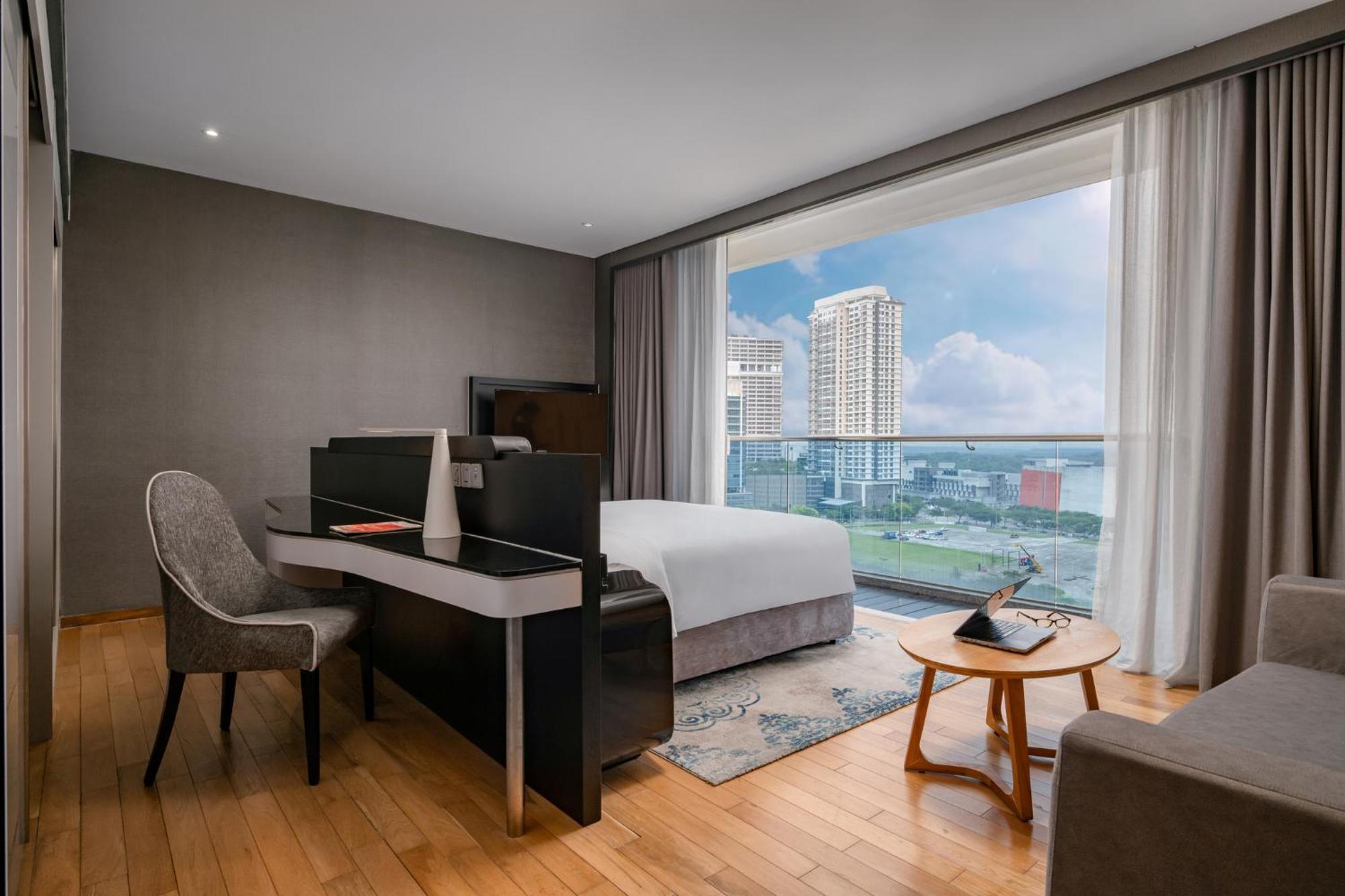 Fraser Place Puteri Harbour Nusajaya  Buitenkant foto Suite room