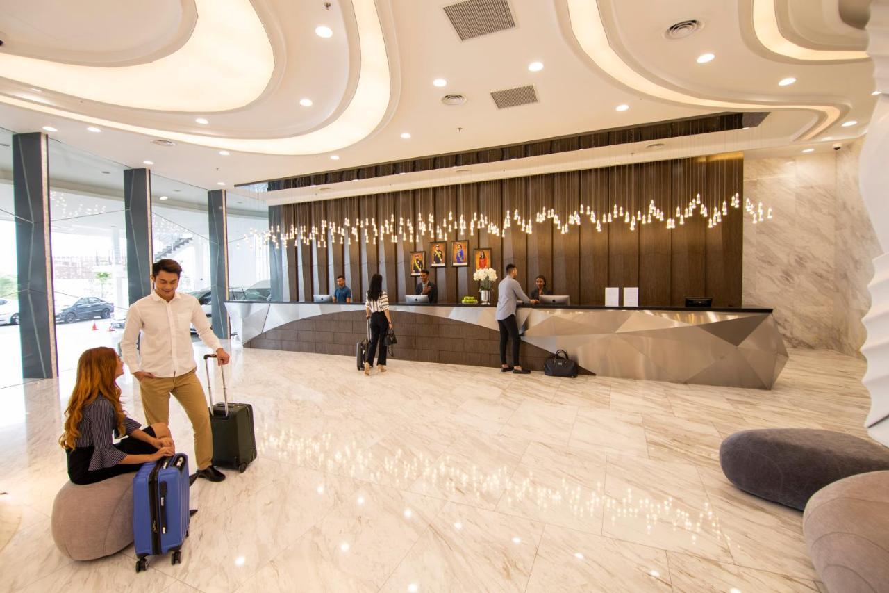 Fraser Place Puteri Harbour Nusajaya  Buitenkant foto Lobby
